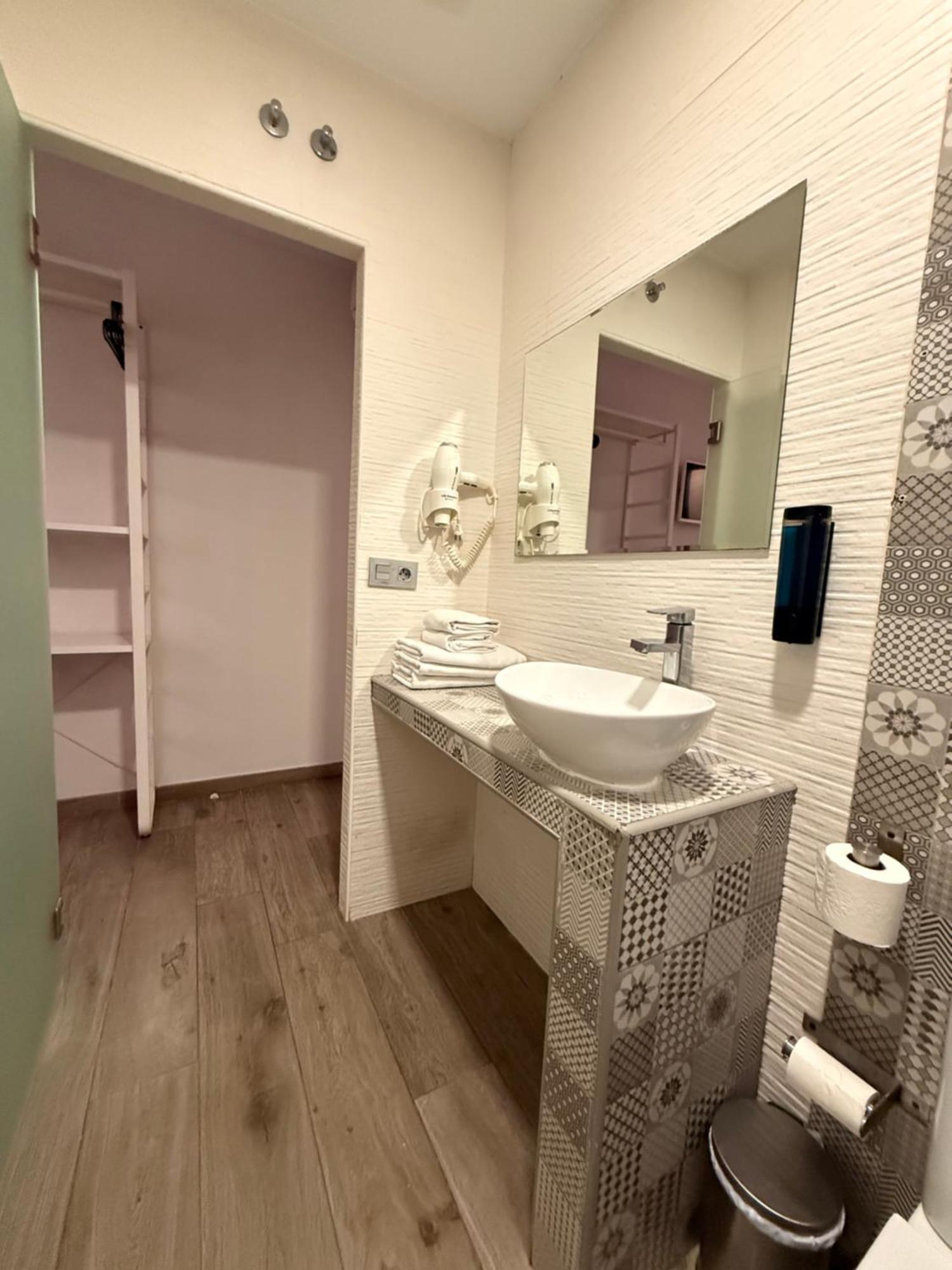 ולנסיה Hostal Letto Dal Mare מראה חיצוני תמונה